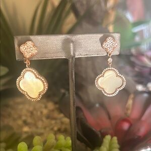 Chic Rose Gold and Cream Clover Earrings pearl post back